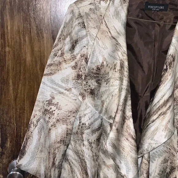 Perceptions New York blazer ruffle front snake print - Picture 5 of 8